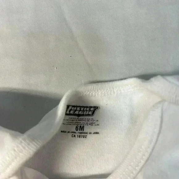 Justice League -  Batman - short sleeve T-Shirt. Size 6 months - Picture 2 of 3